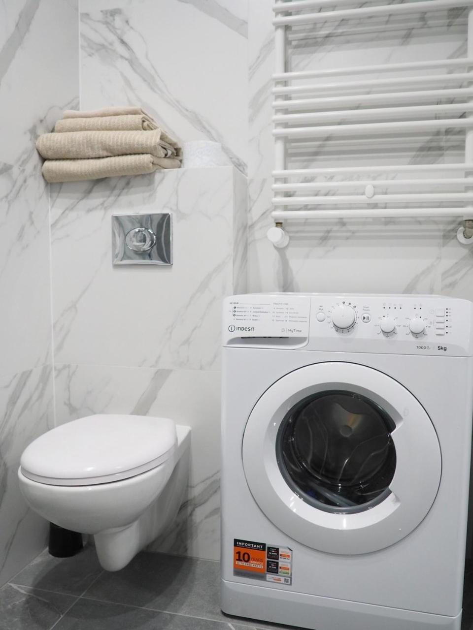 Sleep Apart A50 ワルシャワ エクステリア 写真